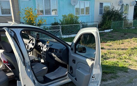 Renault Logan I, 2006 год, 320 000 рублей, 2 фотография