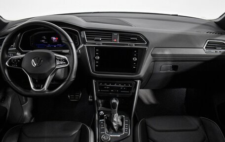 Volkswagen Tiguan II, 2021 год, 3 290 000 рублей, 14 фотография