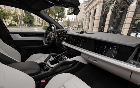 Porsche Cayenne III, 2025 год, 17 500 000 рублей, 27 фотография