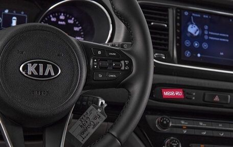 KIA Carnival III, 2017 год, 2 521 000 рублей, 12 фотография