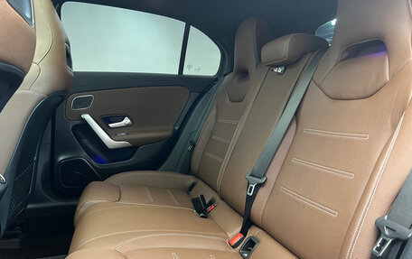 Mercedes-Benz A-Класс, 2018 год, 3 250 000 рублей, 12 фотография
