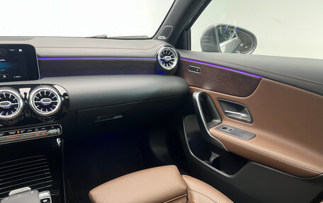 Mercedes-Benz A-Класс, 2018 год, 3 250 000 рублей, 17 фотография