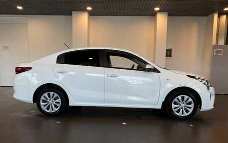 KIA Rio IV, 2021 год, 1 790 000 рублей, 2 фотография