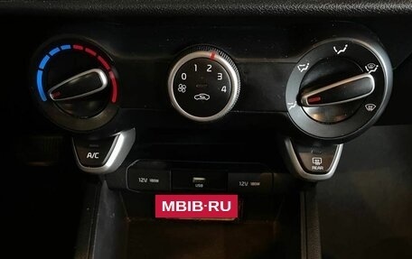 KIA Rio IV, 2021 год, 1 790 000 рублей, 15 фотография