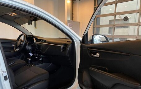 KIA Rio IV, 2021 год, 1 790 000 рублей, 25 фотография