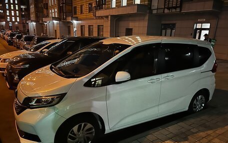 Honda Freed II, 2019 год, 1 999 999 рублей, 2 фотография