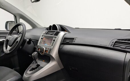 Toyota Verso I, 2012 год, 1 350 000 рублей, 14 фотография