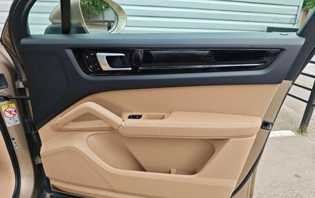 Porsche Cayenne III, 2018 год, 5 997 000 рублей, 23 фотография