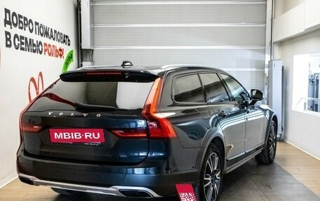 Volvo V90 Cross Country I рестайлинг, 2018 год, 2 875 000 рублей, 4 фотография