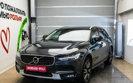 Volvo V90 Cross Country I рестайлинг, 2018 год, 2 875 000 рублей, 1 фотография