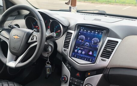 Chevrolet Cruze II, 2011 год, 710 000 рублей, 10 фотография