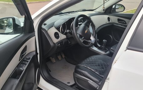 Chevrolet Cruze II, 2011 год, 710 000 рублей, 8 фотография