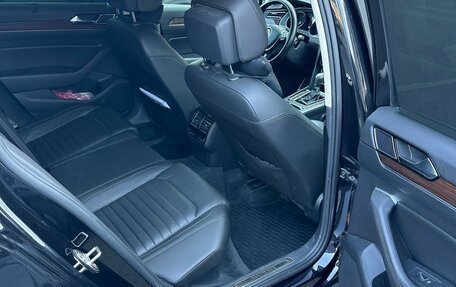 Volkswagen Passat B8 рестайлинг, 2018 год, 2 400 000 рублей, 9 фотография