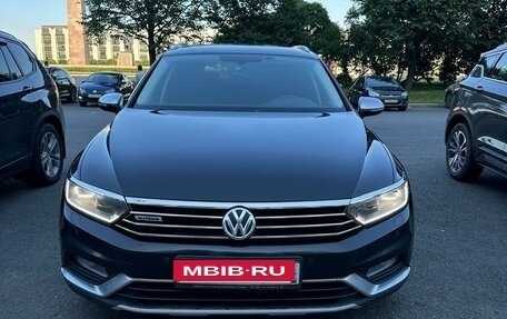 Volkswagen Passat B8 рестайлинг, 2018 год, 2 400 000 рублей, 7 фотография