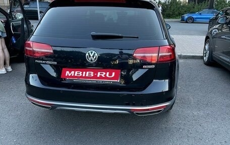 Volkswagen Passat B8 рестайлинг, 2018 год, 2 400 000 рублей, 10 фотография