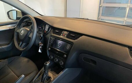 Skoda Octavia, 2018 год, 1 300 000 рублей, 11 фотография