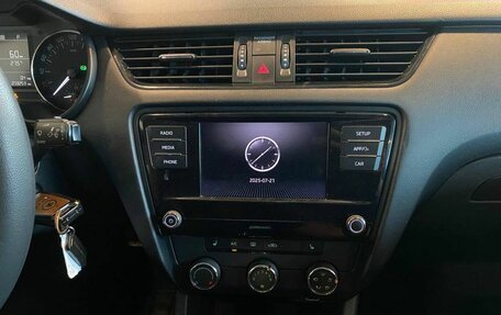 Skoda Octavia, 2018 год, 1 300 000 рублей, 12 фотография