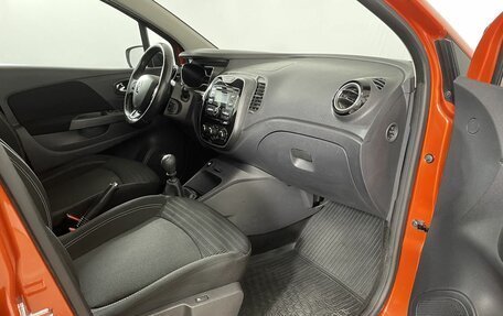 Renault Kaptur I рестайлинг, 2016 год, 1 095 000 рублей, 13 фотография