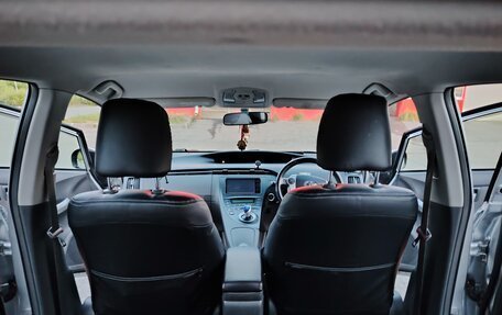 Toyota Prius, 2011 год, 1 050 000 рублей, 8 фотография