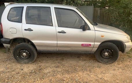 Chevrolet Niva I рестайлинг, 2004 год, 230 000 рублей, 2 фотография