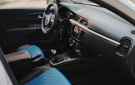 KIA Rio IV, 2018 год, 1 050 000 рублей, 5 фотография