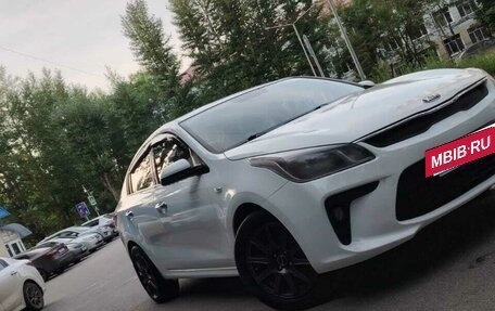 KIA Rio IV, 2018 год, 1 050 000 рублей, 18 фотография
