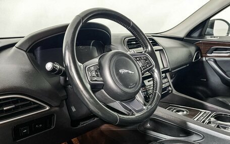 Jaguar F-Pace, 2016 год, 2 197 000 рублей, 13 фотография