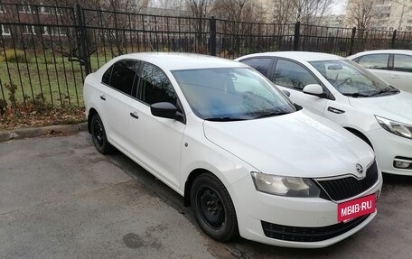 Skoda Rapid I, 2015 год, 800 000 рублей, 2 фотография