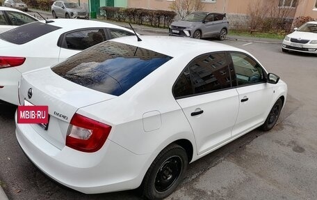 Skoda Rapid I, 2015 год, 800 000 рублей, 5 фотография