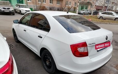 Skoda Rapid I, 2015 год, 800 000 рублей, 6 фотография