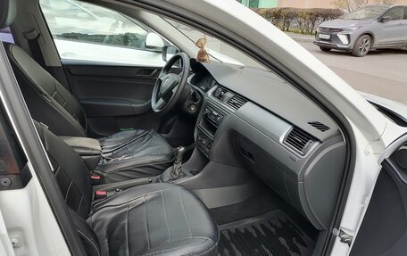 Skoda Rapid I, 2015 год, 800 000 рублей, 15 фотография