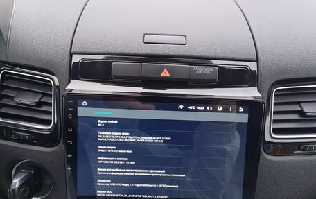 Volkswagen Touareg III, 2011 год, 1 566 000 рублей, 1 фотография