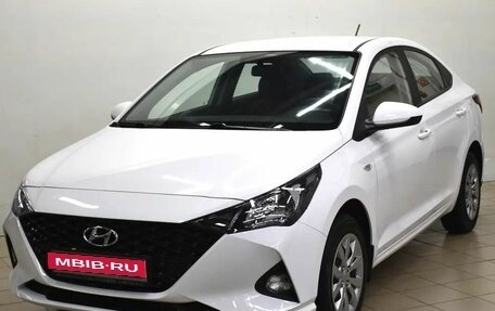 Hyundai Solaris II рестайлинг, 2021 год, 1 355 000 рублей, 1 фотография