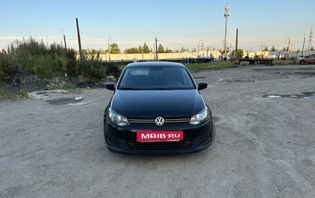 Volkswagen Polo VI (EU Market), 2011 год, 820 000 рублей, 2 фотография