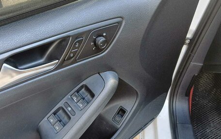 Volkswagen Jetta VI, 2015 год, 950 000 рублей, 7 фотография