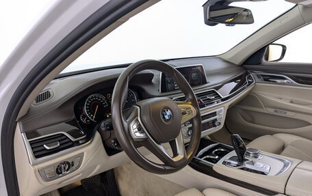 BMW 7 серия, 2016 год, 2 990 000 рублей, 16 фотография