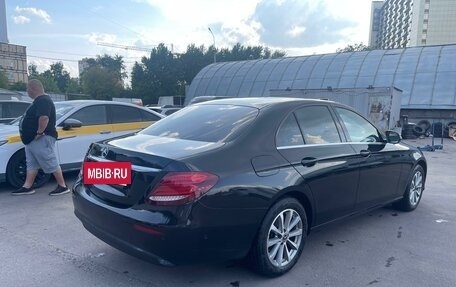 Mercedes-Benz E-Класс, 2019 год, 2 000 000 рублей, 4 фотография