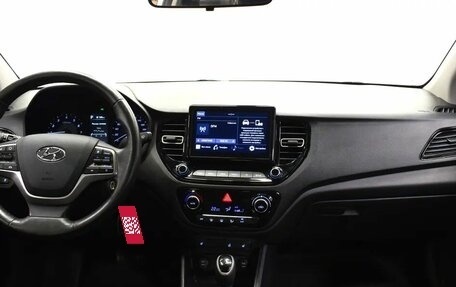 Hyundai Solaris II рестайлинг, 2021 год, 1 355 000 рублей, 5 фотография