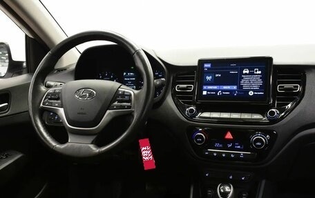 Hyundai Solaris II рестайлинг, 2021 год, 1 355 000 рублей, 8 фотография