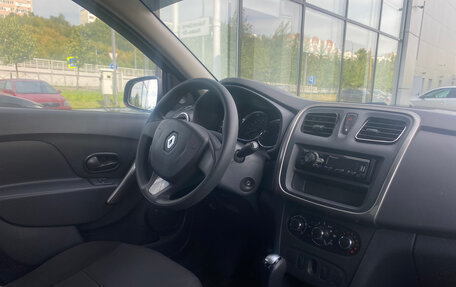 Renault Logan II, 2016 год, 850 000 рублей, 7 фотография