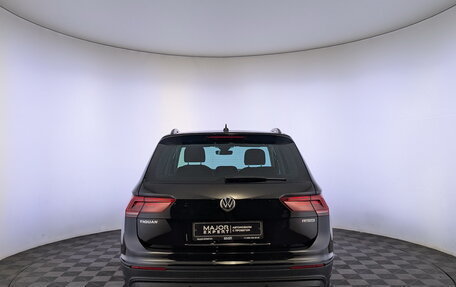Volkswagen Tiguan II, 2019 год, 2 850 000 рублей, 6 фотография