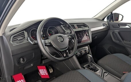 Volkswagen Tiguan II, 2019 год, 2 850 000 рублей, 16 фотография