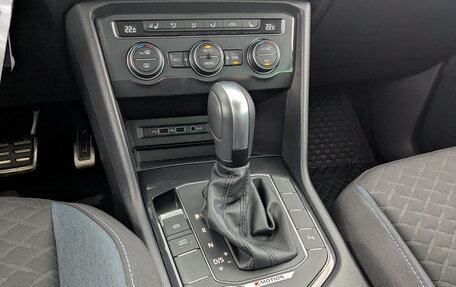 Volkswagen Tiguan II, 2019 год, 2 850 000 рублей, 27 фотография