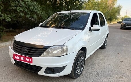 Renault Logan I, 2013 год, 300 000 рублей, 3 фотография