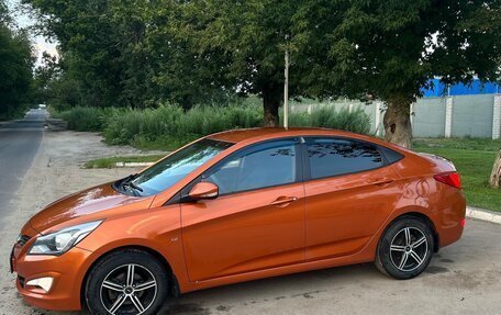 Hyundai Solaris II рестайлинг, 2014 год, 1 150 000 рублей, 2 фотография
