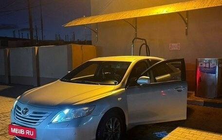 Toyota Camry, 2008 год, 900 000 рублей, 3 фотография