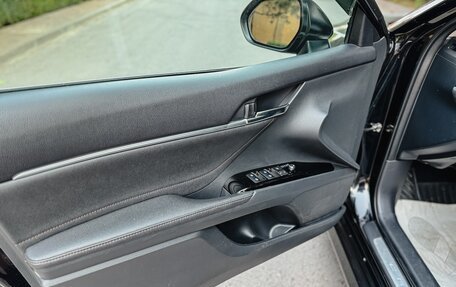 Toyota Camry, 2018 год, 2 650 000 рублей, 18 фотография