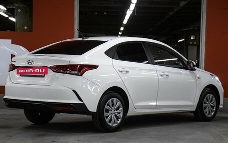 Hyundai Solaris II рестайлинг, 2021 год, 1 898 000 рублей, 5 фотография