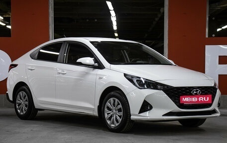 Hyundai Solaris II рестайлинг, 2021 год, 1 898 000 рублей, 3 фотография