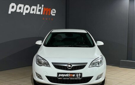 Opel Astra J, 2010 год, 599 000 рублей, 2 фотография